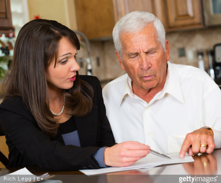 Anticiper sa succession permet également de payer moins de frais de succession.