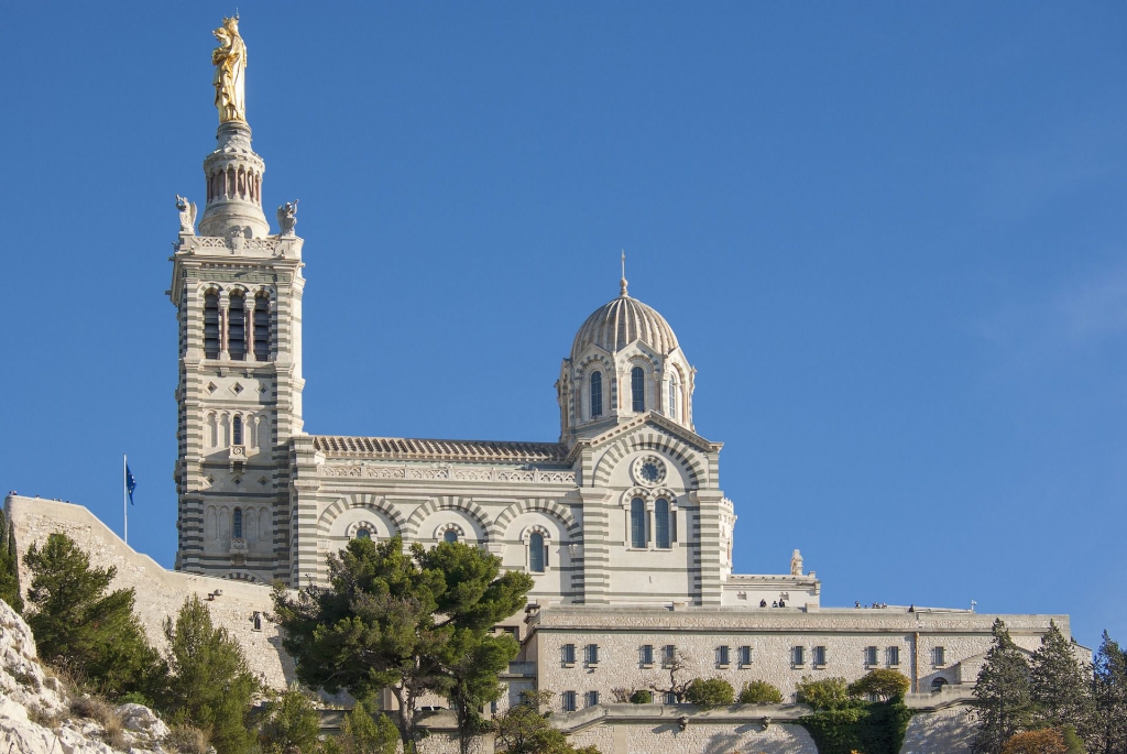 La "Bonne Mère" veille sur Marseille. Photo Pixabay