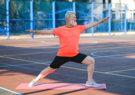 homme senior qui fait du sport